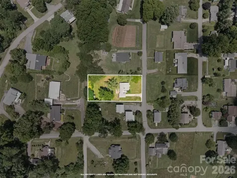 25 Nesbitt Street Waynesville NC 28786