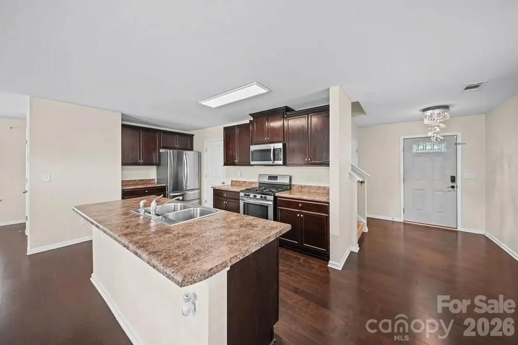 9539 Kendall Drive Charlotte NC 28214