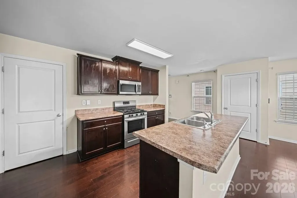 9539 Kendall Drive Charlotte NC 28214