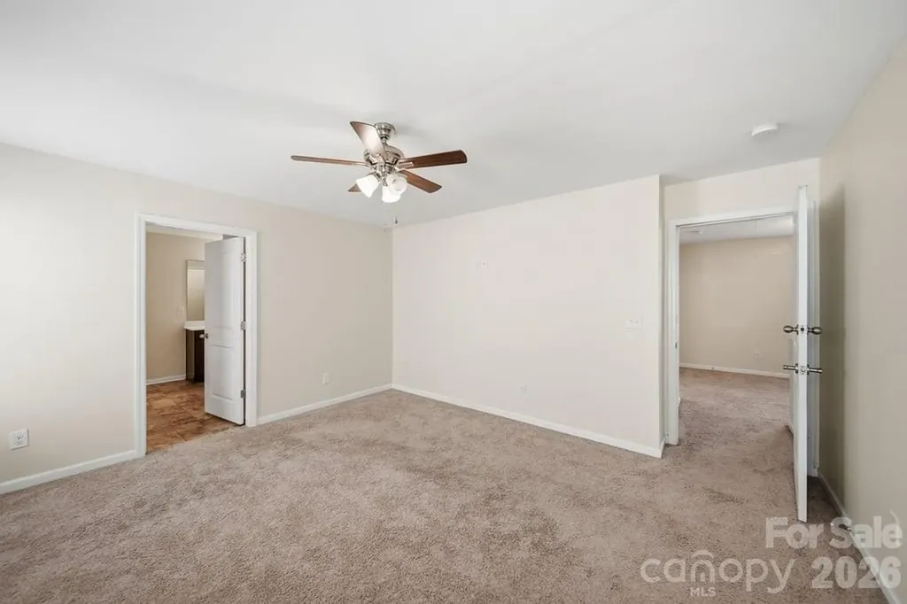 9539 Kendall Drive Charlotte NC 28214