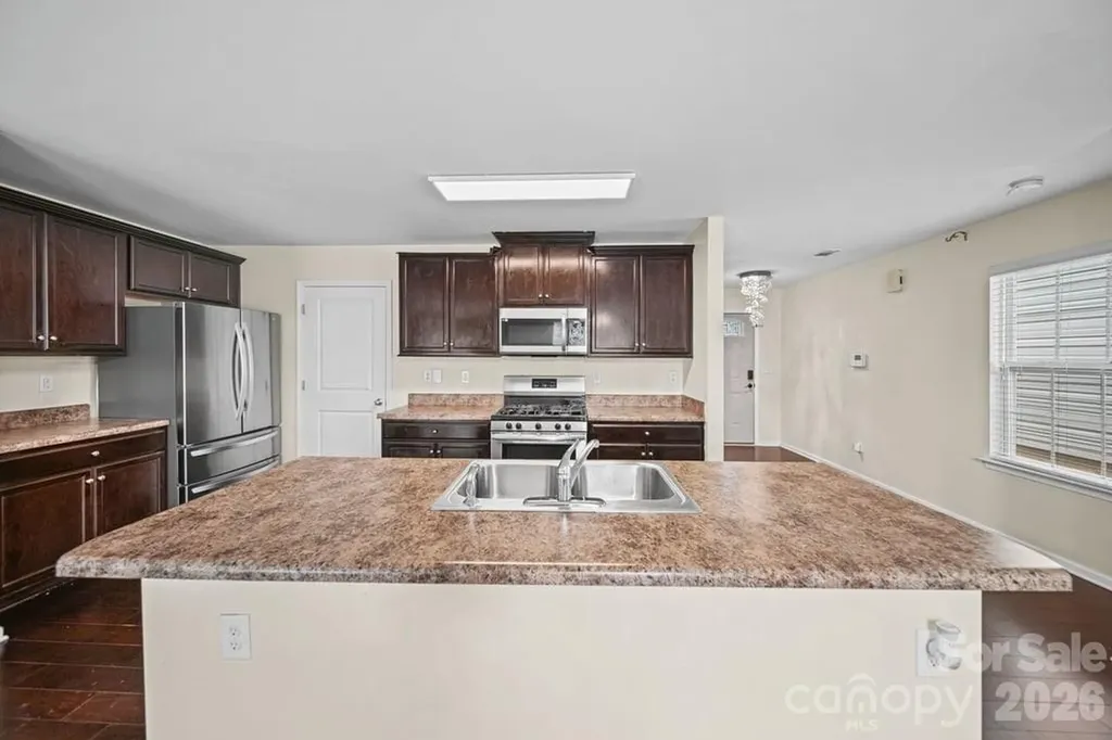 9539 Kendall Drive Charlotte NC 28214
