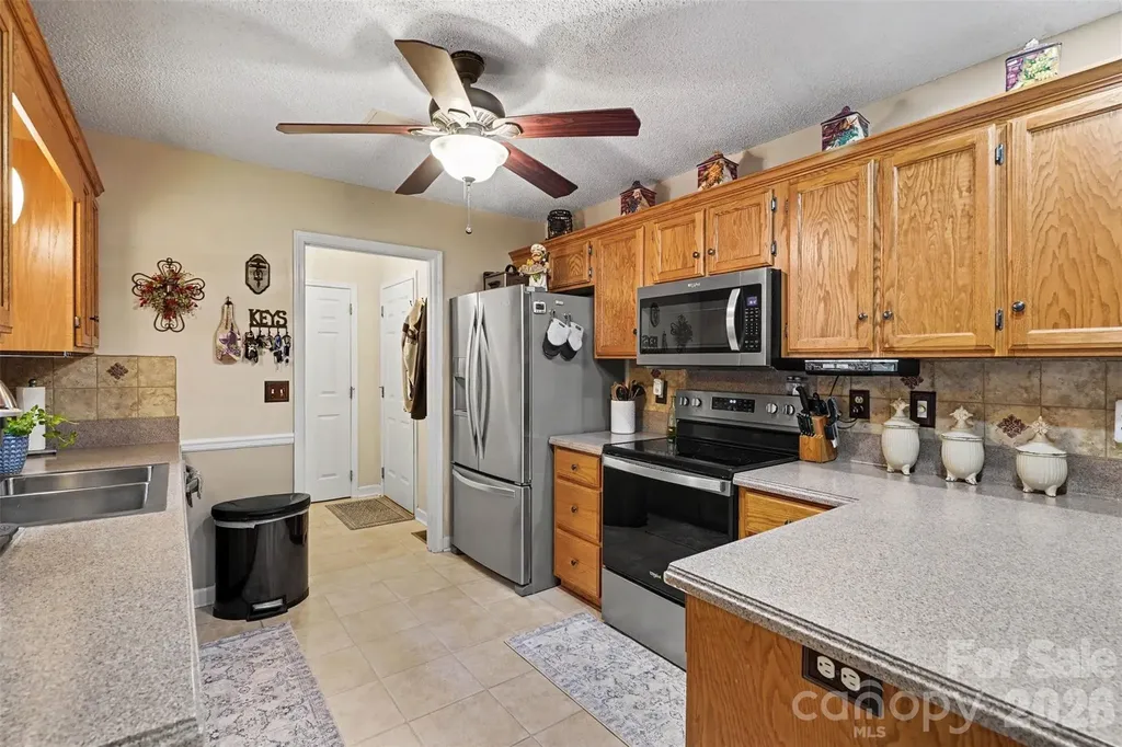 6007 Charlton Oaks Drive Waxhaw NC 28173
