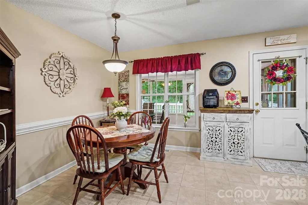 6007 Charlton Oaks Drive Waxhaw NC 28173