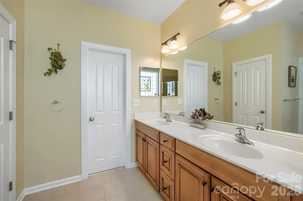 653 Lorain Avenue NW Concord NC 28027