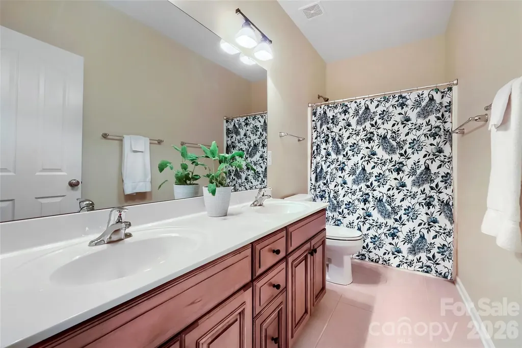 653 Lorain Avenue NW Concord NC 28027