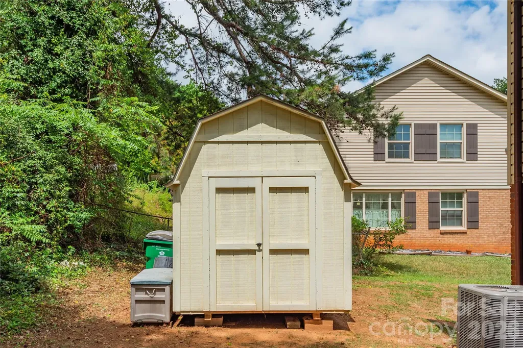 407 Westham Ridge Road Charlotte NC 28217