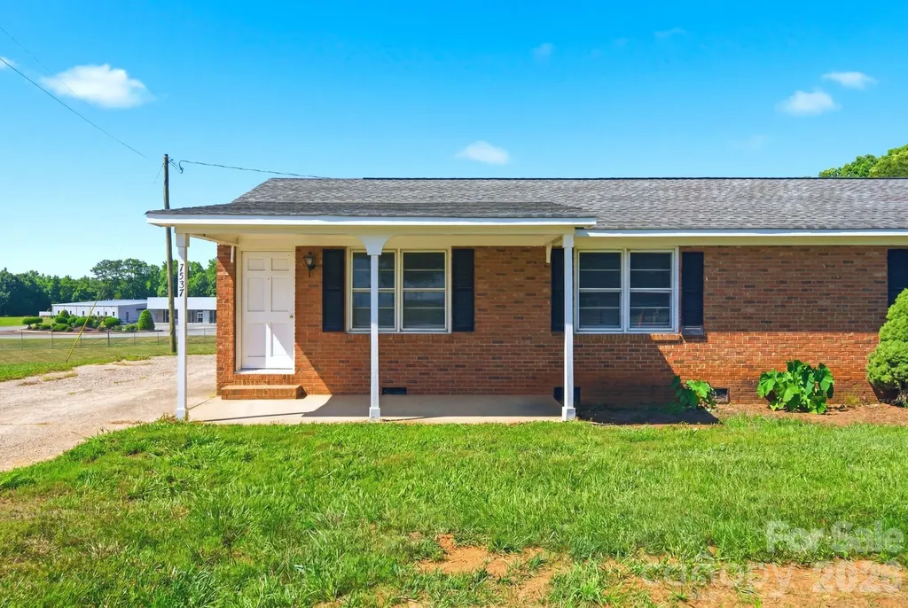 7537 Old Plank Road Stanley NC 28164