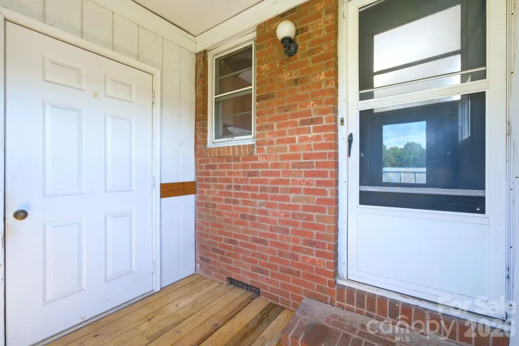 7537 Old Plank Road Stanley NC 28164