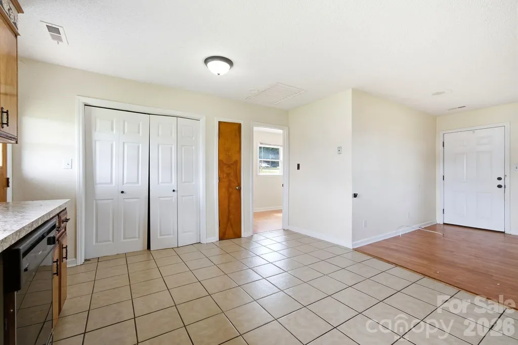 7537 Old Plank Road Stanley NC 28164