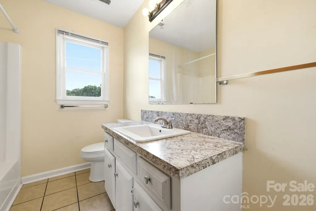 7537 Old Plank Road Stanley NC 28164