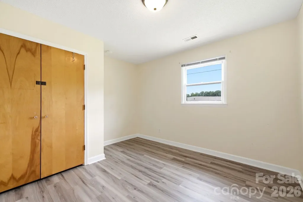 7537 Old Plank Road Stanley NC 28164