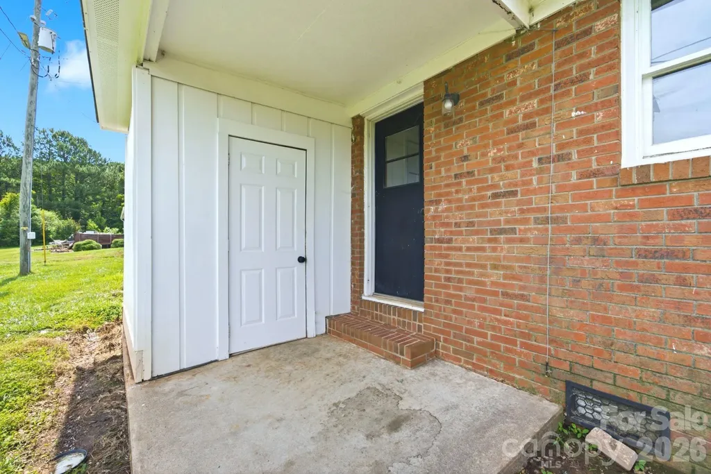 7537 Old Plank Road Stanley NC 28164