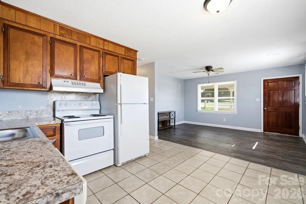 7537 Old Plank Road Stanley NC 28164