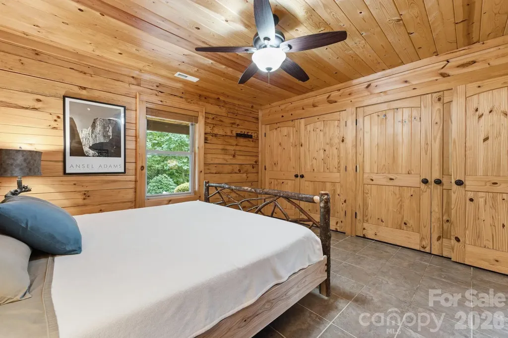 1026 High Top Mountain Road Whittier NC 28789