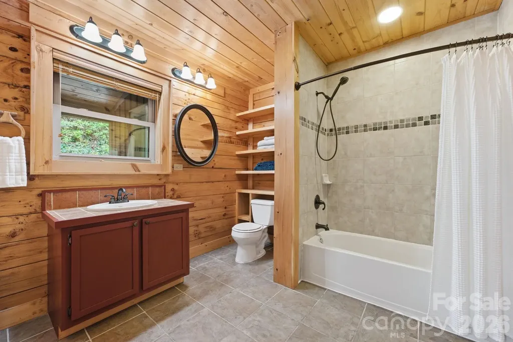 1026 High Top Mountain Road Whittier NC 28789