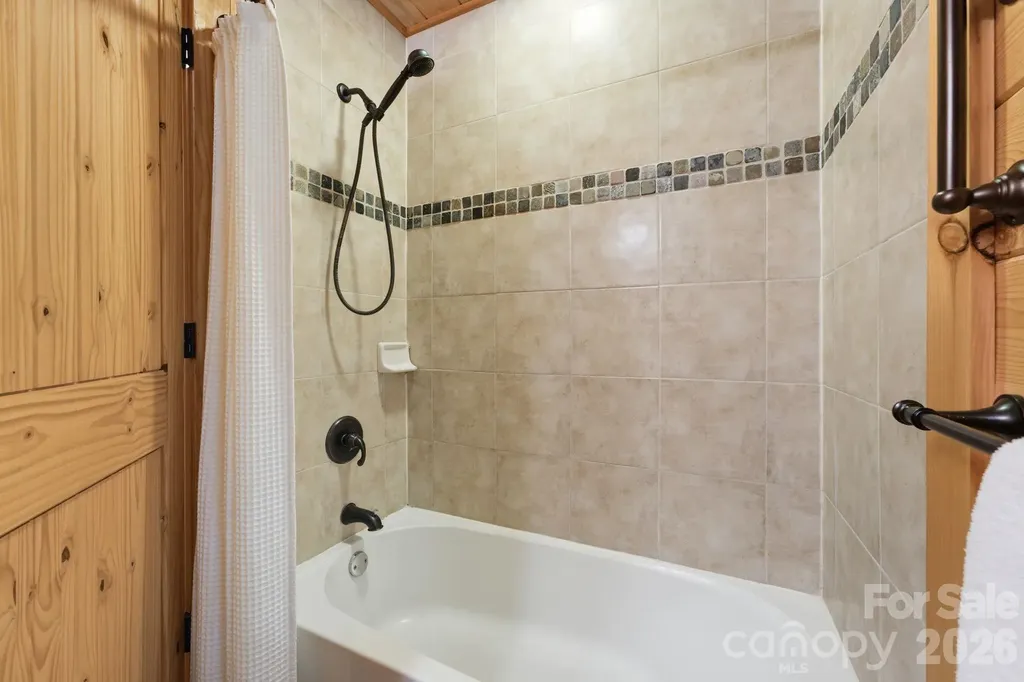 1026 High Top Mountain Road Whittier NC 28789