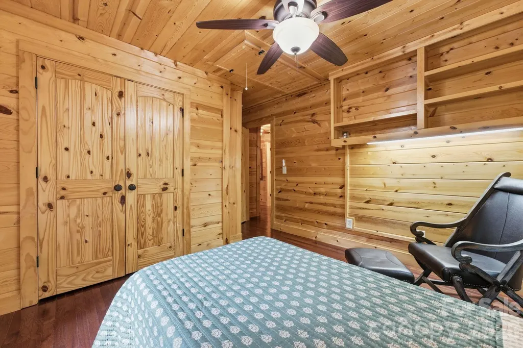 1026 High Top Mountain Road Whittier NC 28789