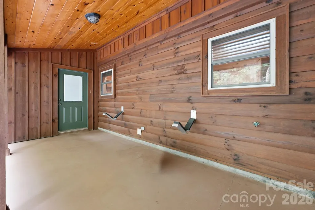 1026 High Top Mountain Road Whittier NC 28789