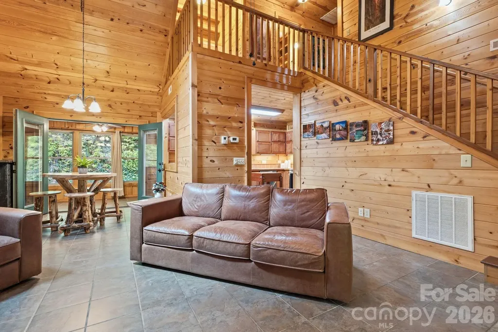 1026 High Top Mountain Road Whittier NC 28789