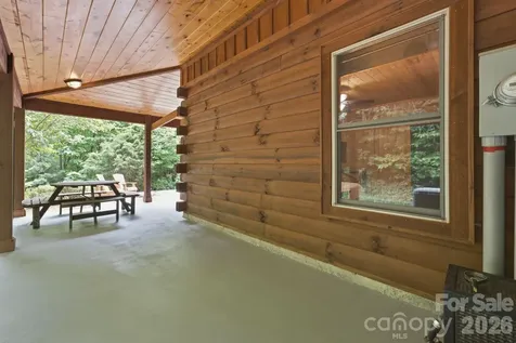 1026 High Top Mountain Road Whittier NC 28789
