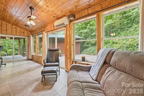 1026 High Top Mountain Road Whittier NC 28789