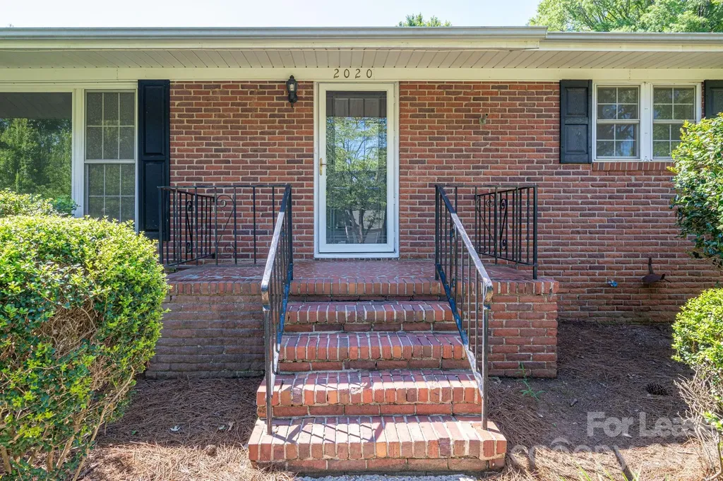 2020 Helen Drive Gastonia NC 28054
