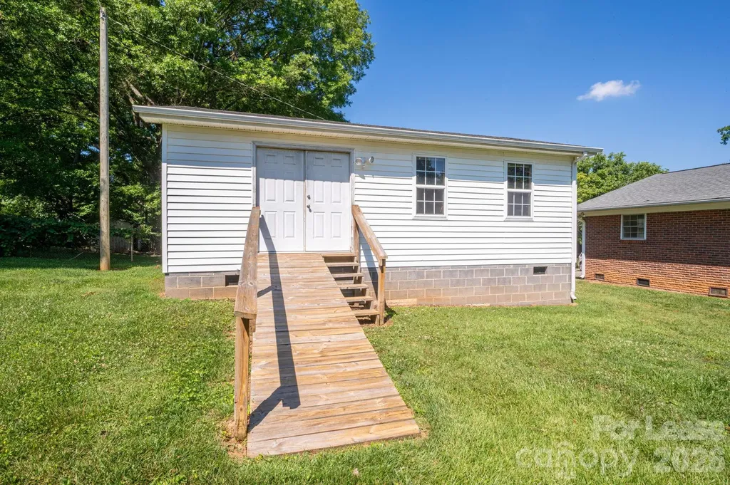 2020 Helen Drive Gastonia NC 28054