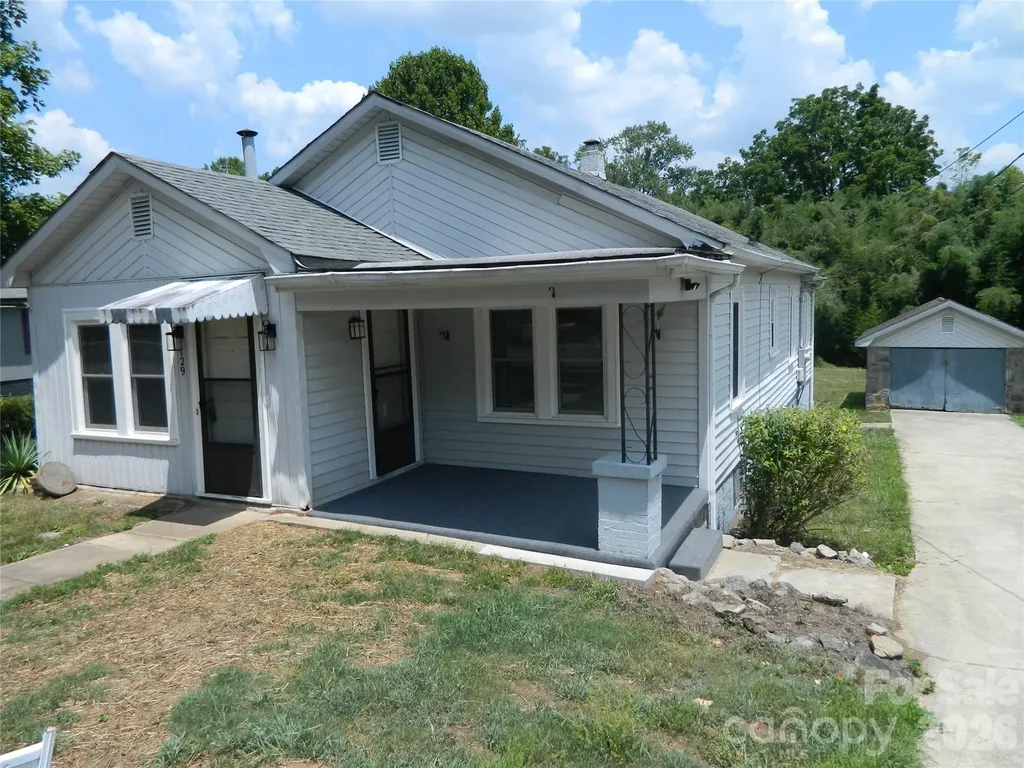 129 Edgebrook Place NW Lenoir NC 28645