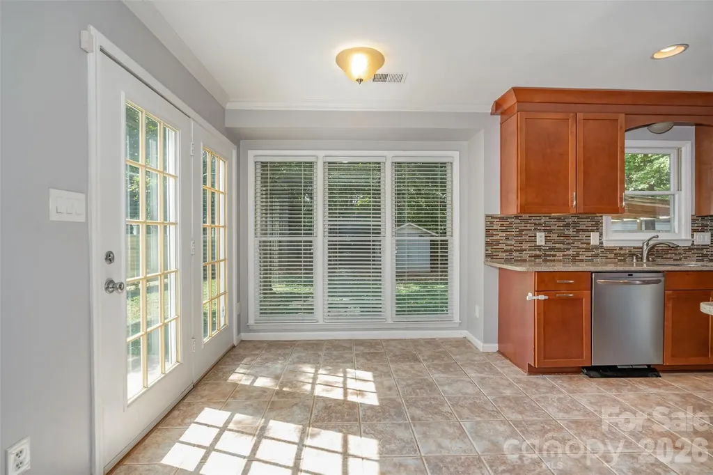 2213 Century Oaks Lane Charlotte NC 28262
