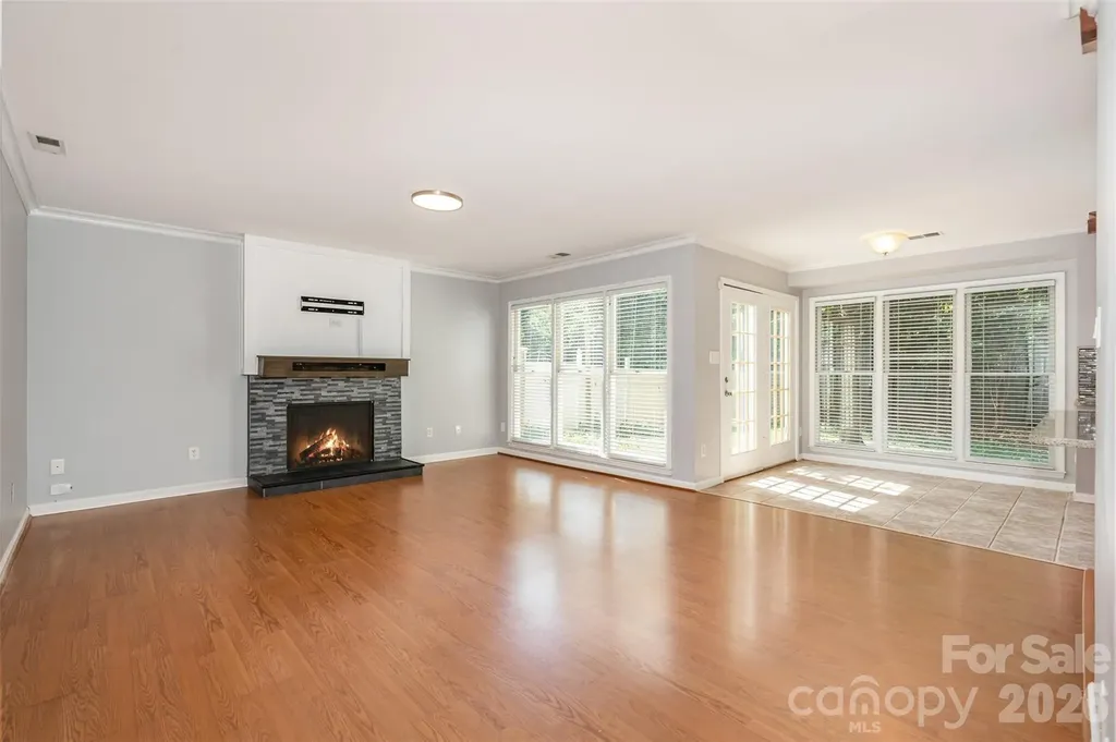 2213 Century Oaks Lane Charlotte NC 28262