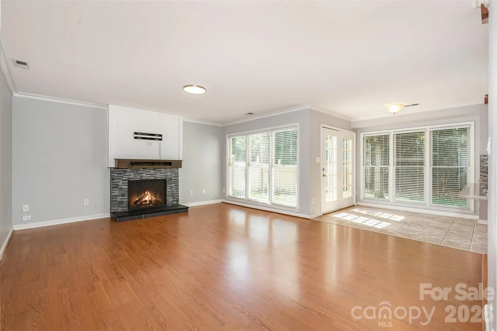 2213 Century Oaks Lane Charlotte NC 28262
