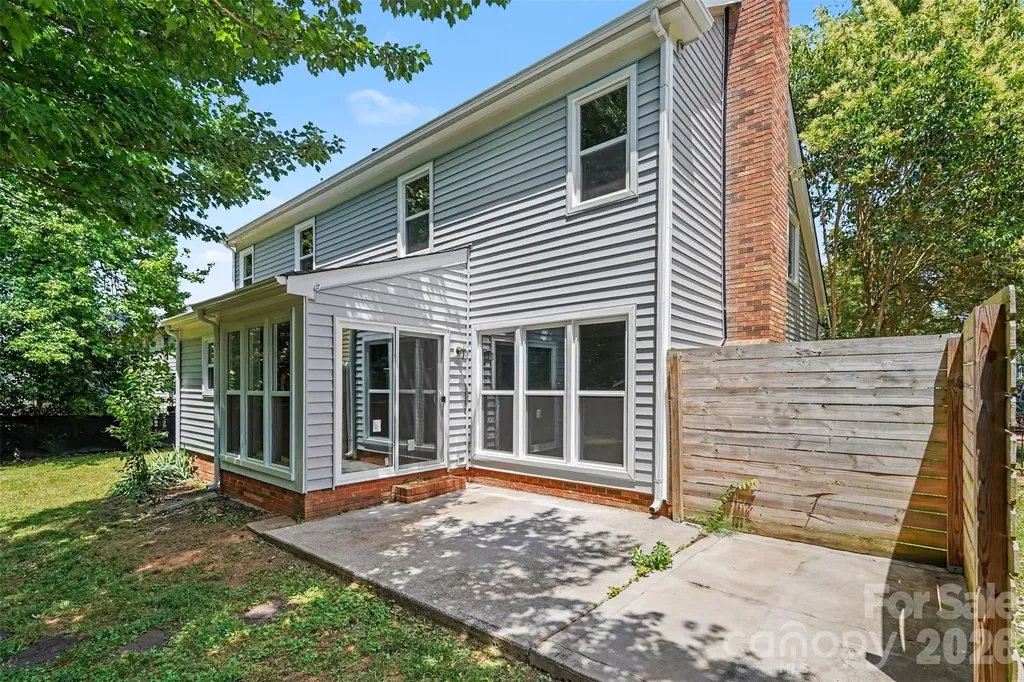 2213 Century Oaks Lane Charlotte NC 28262