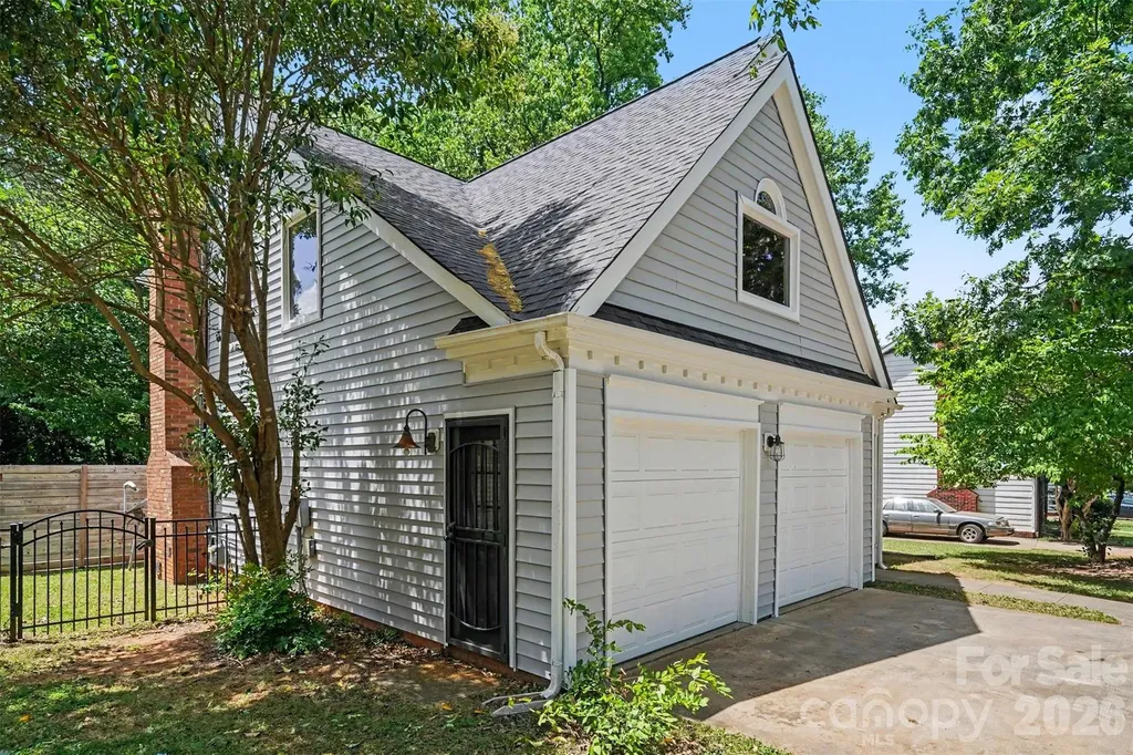 2213 Century Oaks Lane Charlotte NC 28262