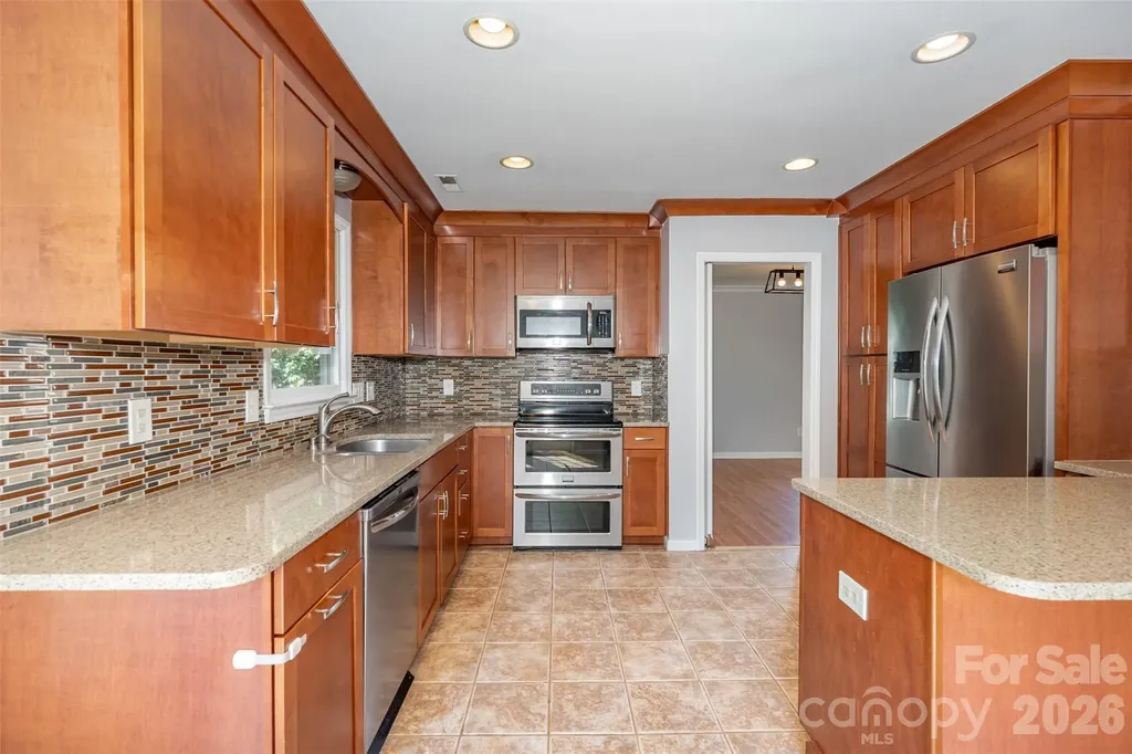 2213 Century Oaks Lane Charlotte NC 28262