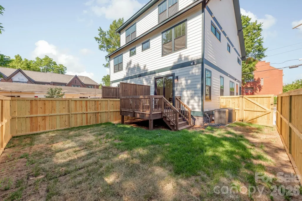 532 Campus Street Charlotte NC 28216