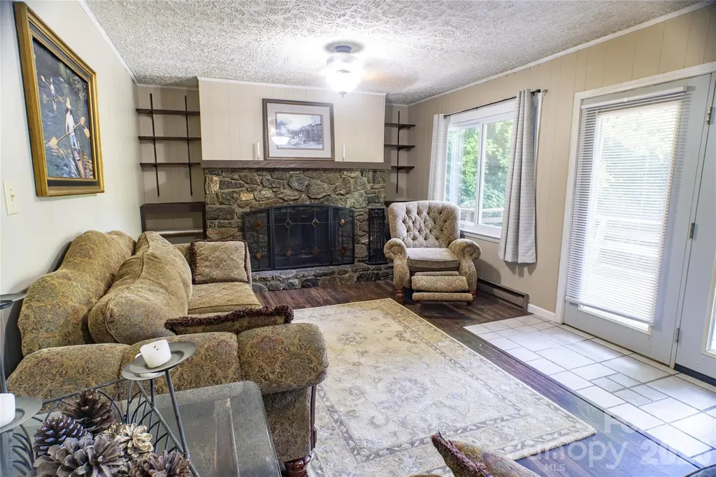 330 Riddle Cove Road Maggie Valley NC 28751
