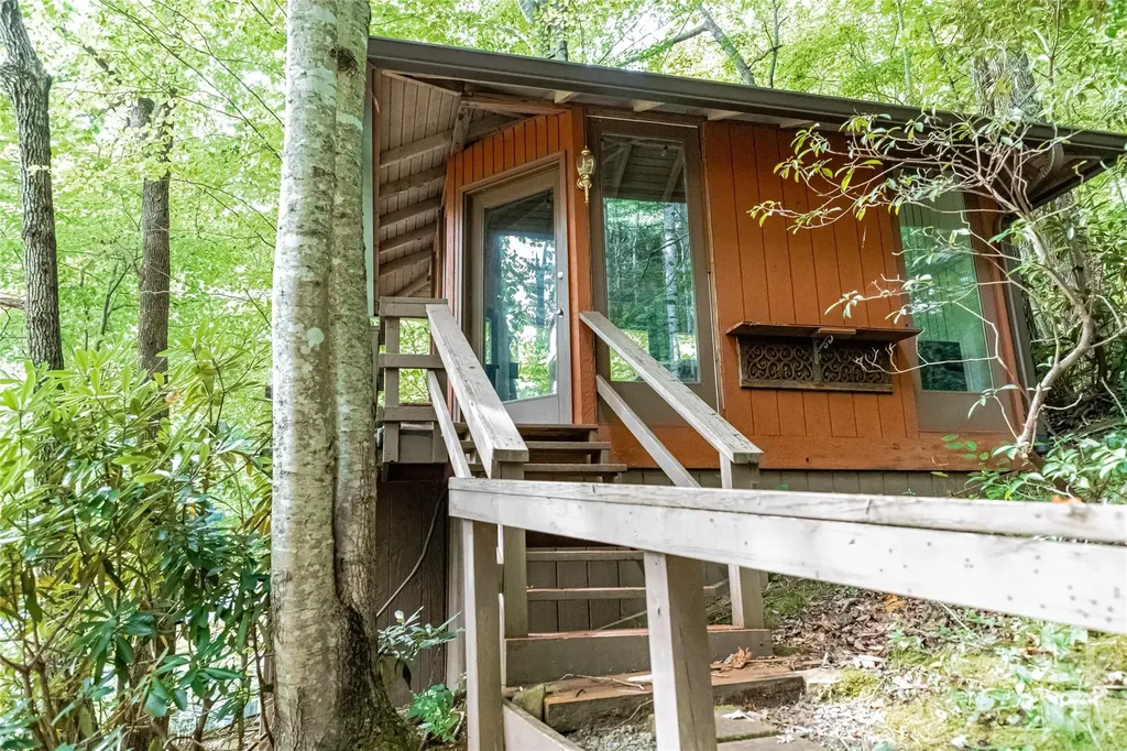 330 Riddle Cove Road Maggie Valley NC 28751