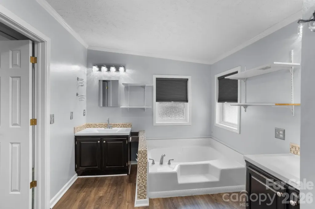 4855 Talley Road Walkertown NC 27051