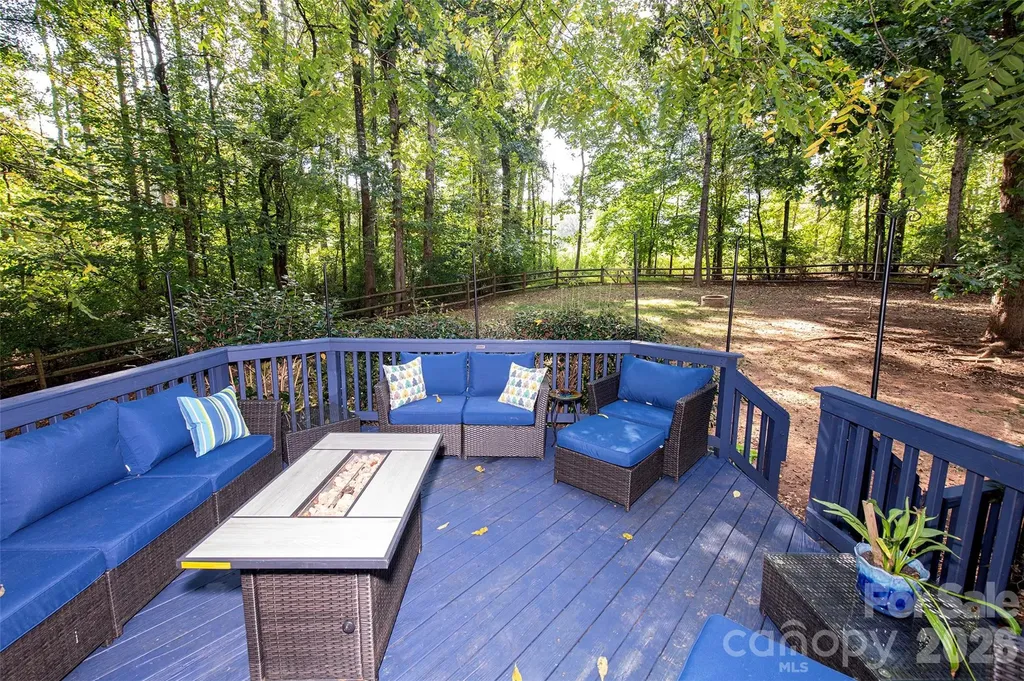 8327 Loma Linda Lane Waxhaw NC 28173