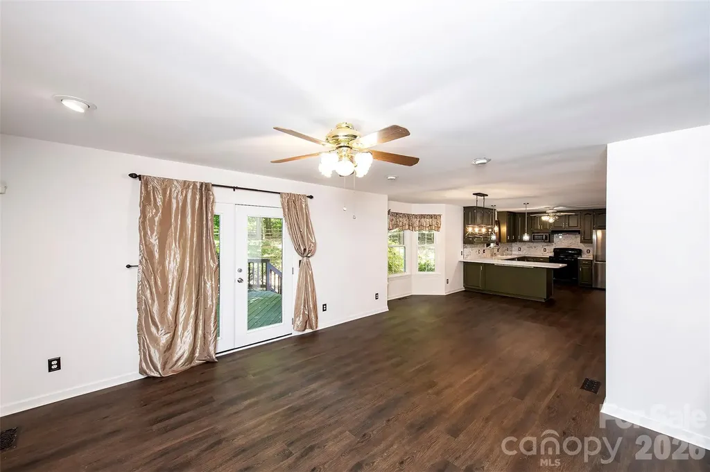 8327 Loma Linda Lane Waxhaw NC 28173