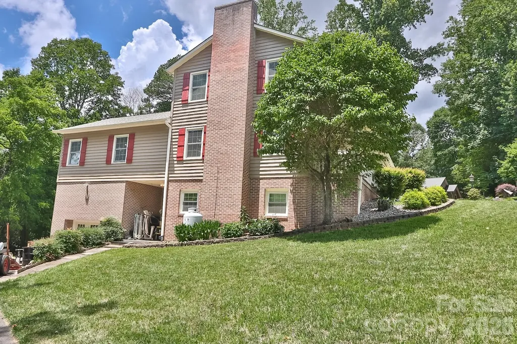 135 Holly Hill Drive Elkin NC 28621