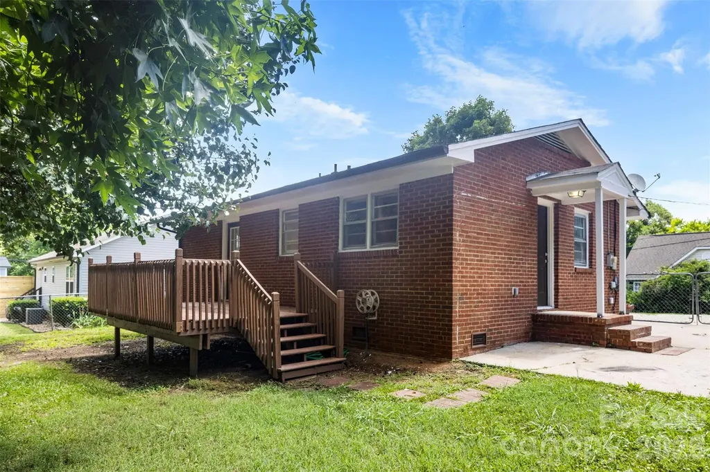 104 Lee Street Belmont NC 28012