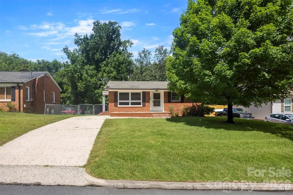104 Lee Street Belmont NC 28012