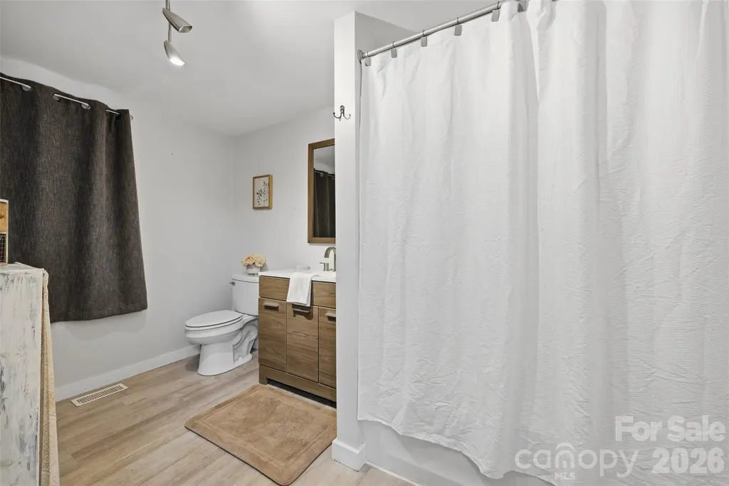 32 W Highland Avenue Granite Falls NC 28630
