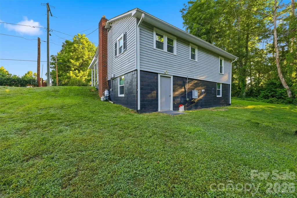 32 W Highland Avenue Granite Falls NC 28630