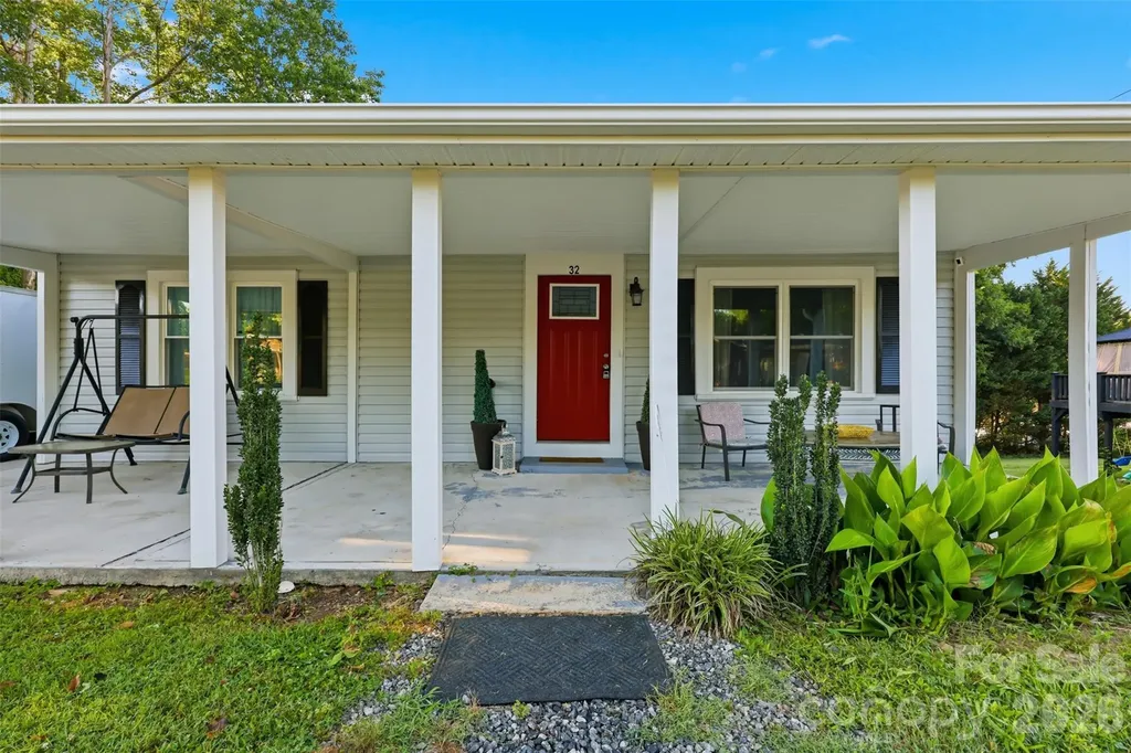 32 W Highland Avenue Granite Falls NC 28630
