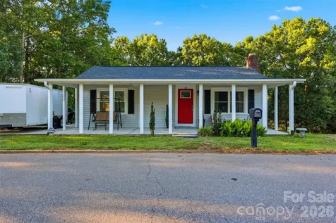 32 W Highland Avenue Granite Falls NC 28630