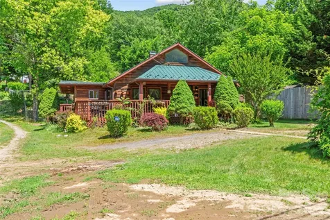 30 Clover Lane Burnsville NC 28714