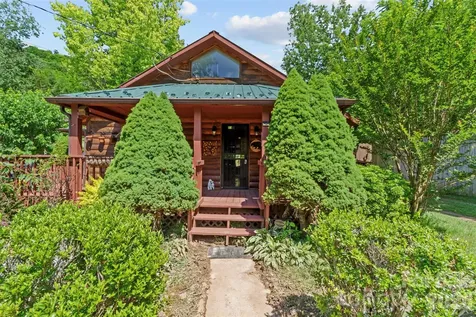 30 Clover Lane Burnsville NC 28714
