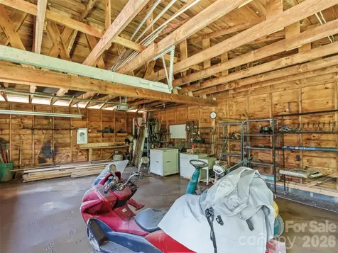 30 Clover Lane Burnsville NC 28714